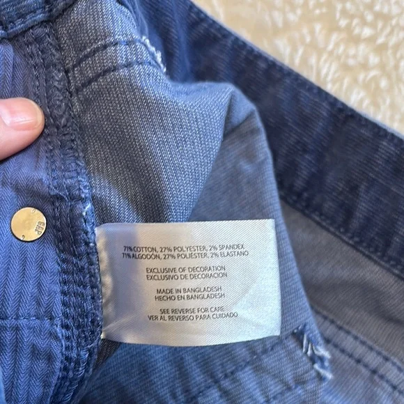 GAP Women's Blue Cordoroy shorts - Picture 7 of 8